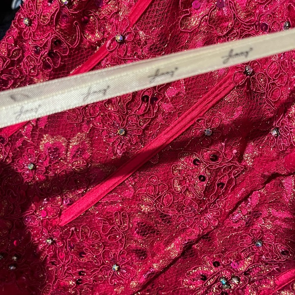 Jasz Couture Prom Dress 10 - Picture 7 of 11